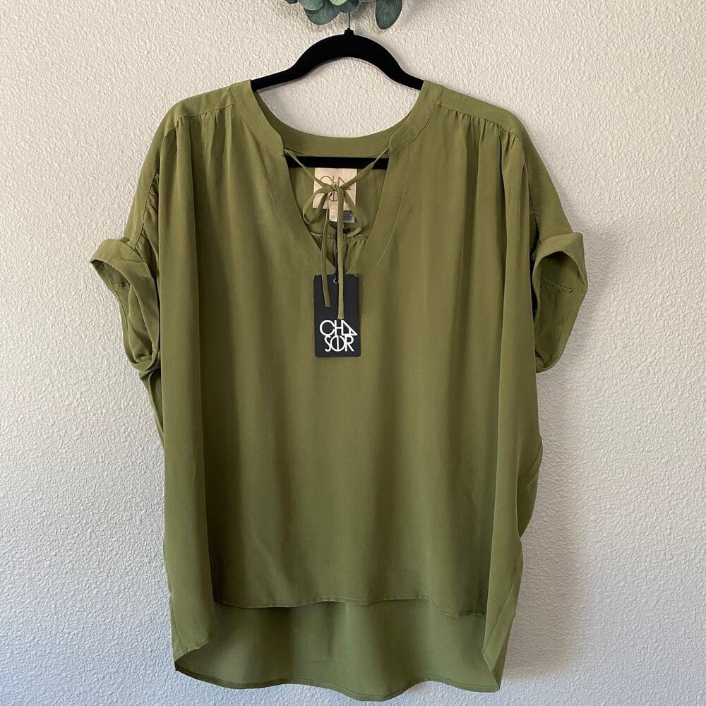 Chaser Tie Front Rolled Cap Sleeve Green V-Neck Slightly High Low Blouse Medium